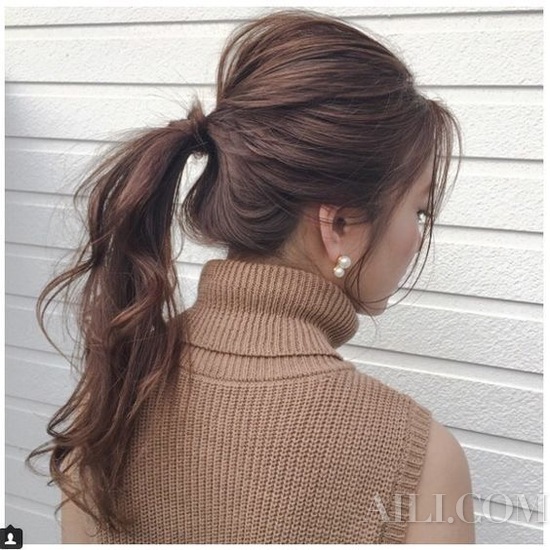 世界杯闭幕可以继续追剧了 金秘书的马尾有点美