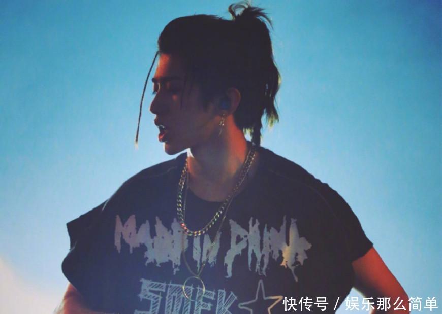 蔡徐坤继撞衫王俊凯后和千玺同款脏辫造型，网友：该来的还是来了