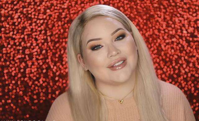 女子直播化妆术, 一开始还被嫌“丑”, 结果妆后网友大呼整容了