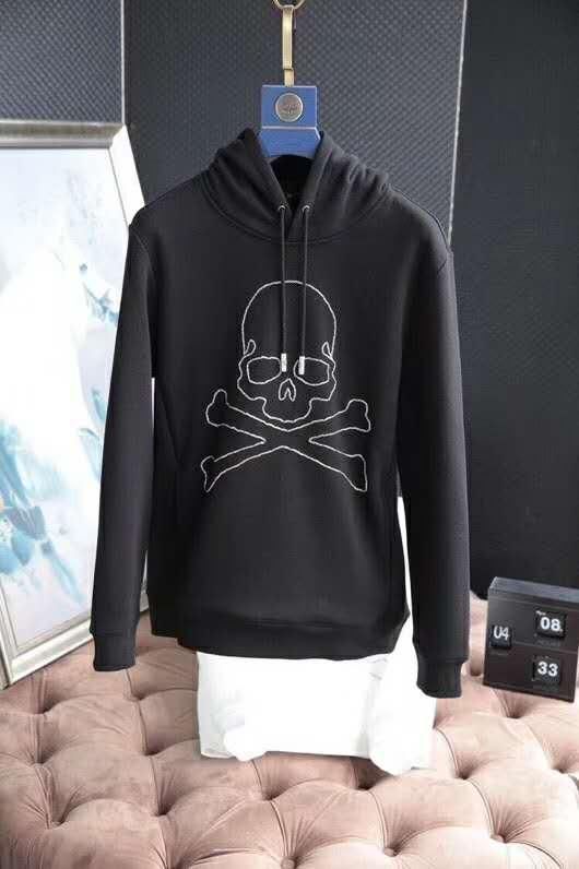 今年最受欢迎的大牌奢侈潮服古驰杜嘉班纳，你喜欢吗?