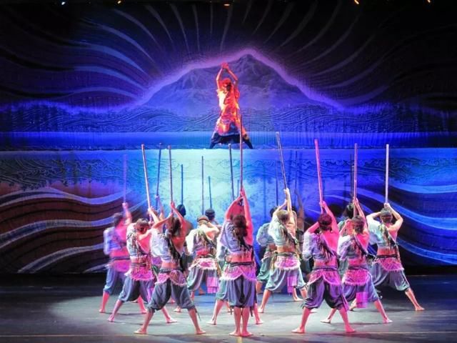 康定国际情歌节攻略！电音电竞赛马，这样过七夕简直酷Skr人！