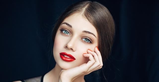  『女生』每天都涂口红的女生,几年后会有什么变化?化妆师说出了实话