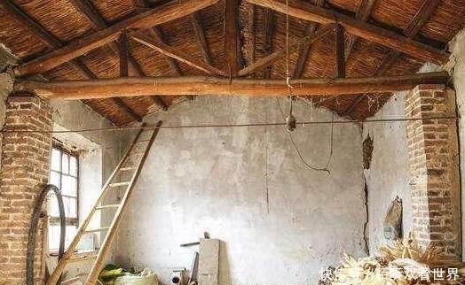  「不懂」有人专门到农村收老屋旧梁，拿来干什么用？很多农民不