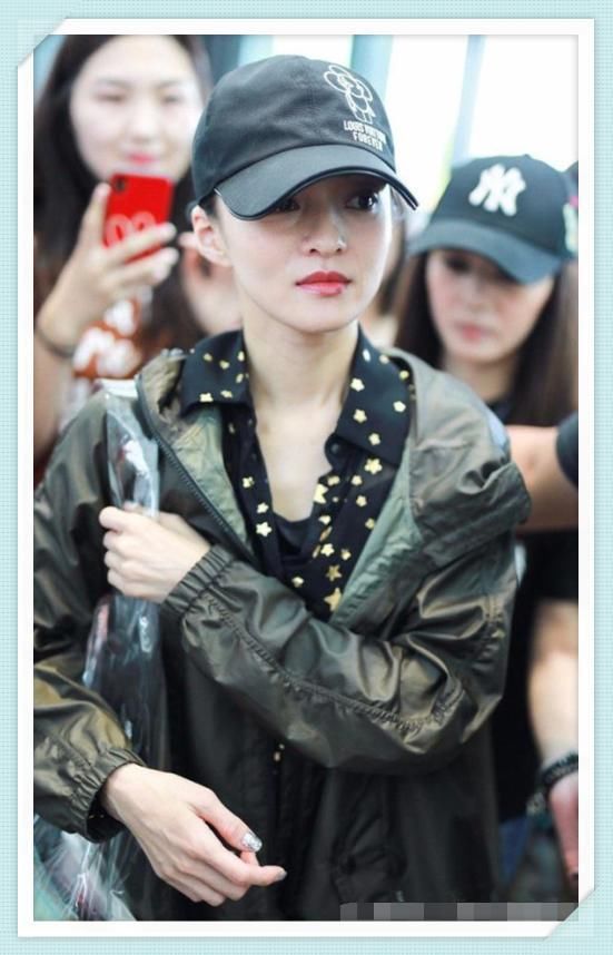 看了关晓彤穿星星装，再看看张韶涵，网友:真嫩还是装嫩一目了然