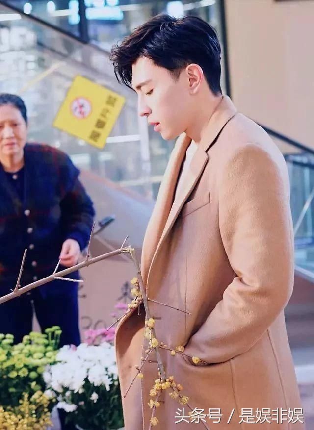 《一千零一夜》邓伦的十五套衣服，第七套贵气，第十套最帅！