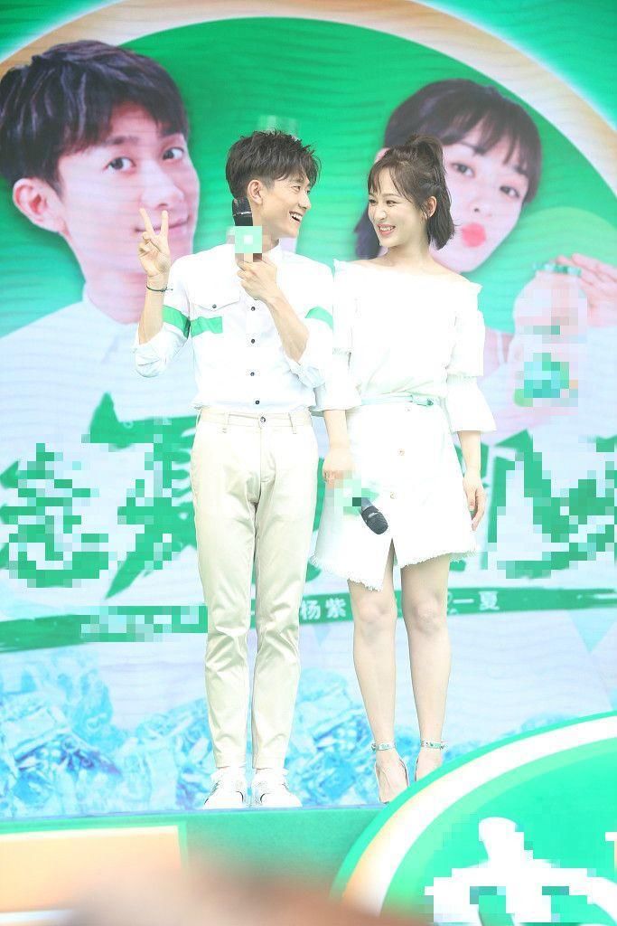 杨紫是假瘦!穿裤子空荡荡的，一穿上短裙，立马暴露缺点!