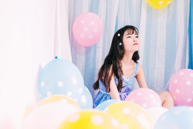 人像摄影：小姐姐散发出一种小妩媚的性感