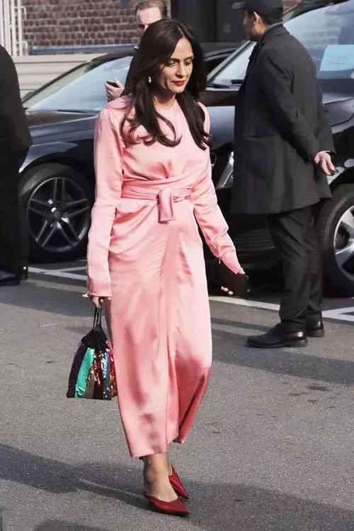 早秋裙子这么穿最时髦!!!