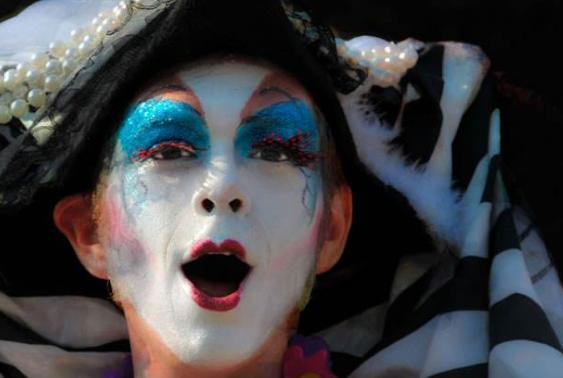 男人是喜欢女人化妆还是素颜？网友：重点是漂不漂亮！