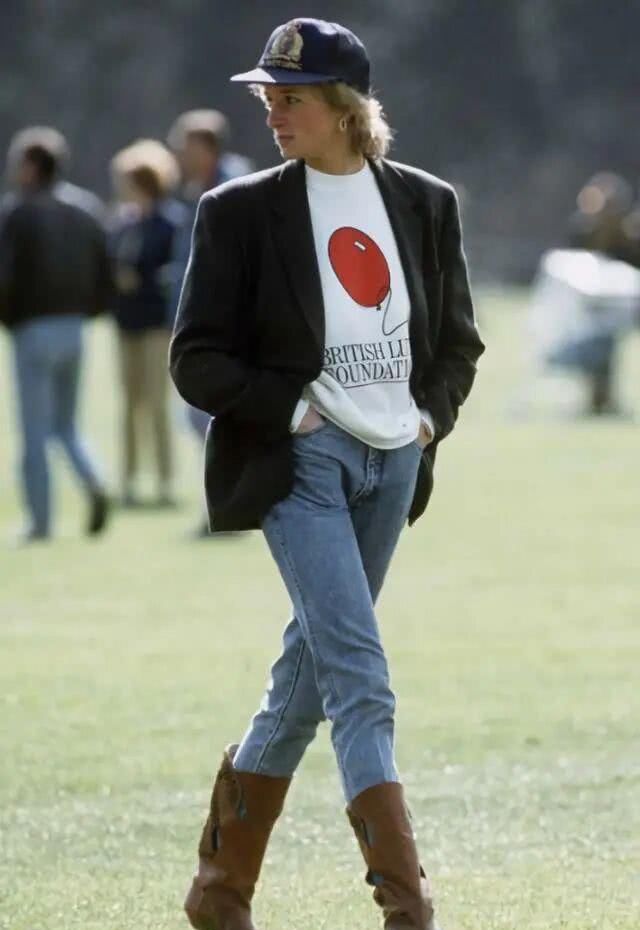  珍珠@戴安娜20年前穿搭现在还流行，被耽误的时尚博主！完胜凯特王妃