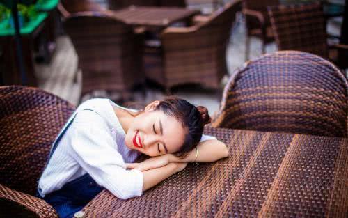 比较耐看的女生，一般都有这几种特点，你有了吗？