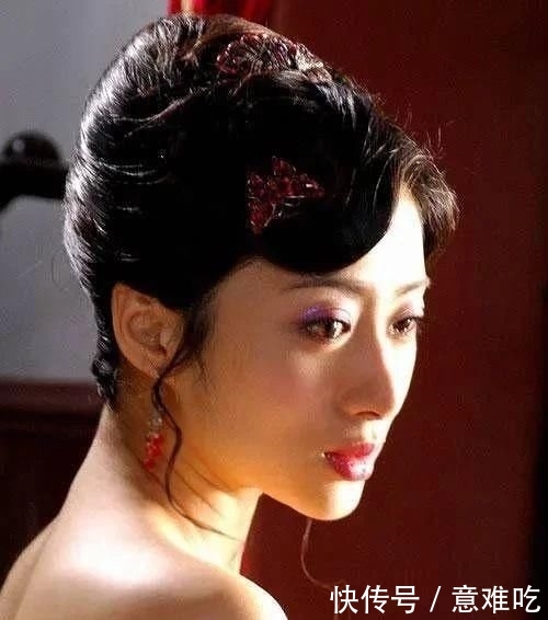 #低调#41岁刘思彤,出道22年形象多姿,如今低调嫁圈外富豪很幸福