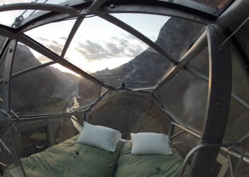 世界上“最可怕”的宾馆，直接建在悬崖峭壁上，你们敢睡吗？