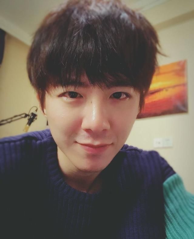 刘宇宁澄清炫富一事：豪车不是自己的，真想给造谣者一拳！