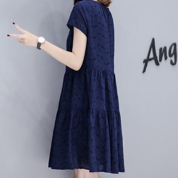 新发现有一种裙叫“A字裙”,时髦又洋气,搭配高跟鞋女人味十足