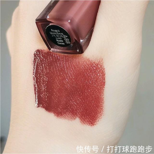 「气质」鲜为人知却美的惊艳的口红,欧美妆必备的Mocha,气质不输小辣椒