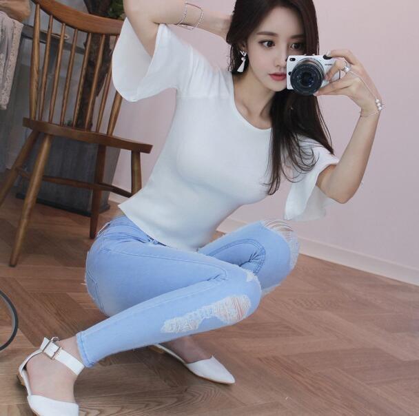 路人街拍，火红的唇，洁白的小纱裙，小姐姐你怎么这么美