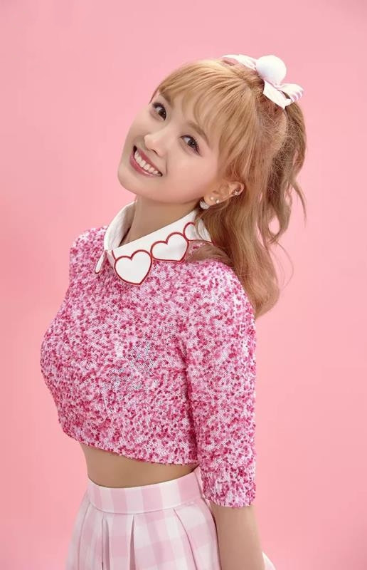 吴宣仪穿运动装面带微笑，充满活力，网友：气质真好！