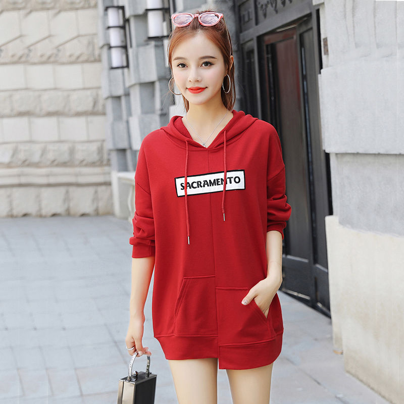 有一种裙，叫“卫衣裙”，上身确实美腻时髦，穿上超舒服