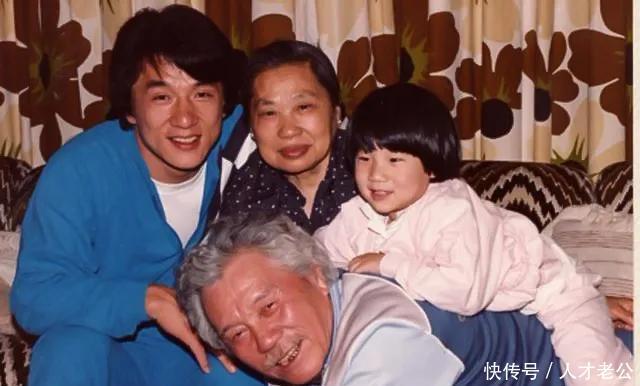  [身世]成龙亲哥哥：生父离世后自曝身世寻亲，七十多岁才见到大明星弟弟