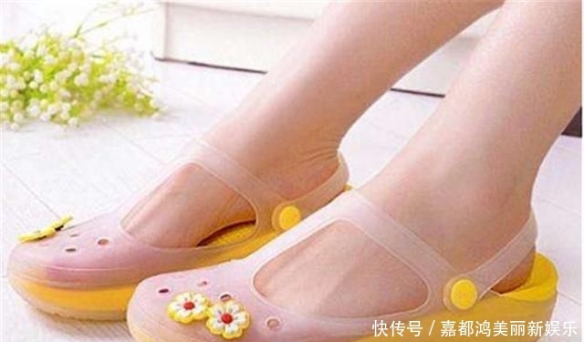 『球鞋』球鞋也能做成软糖造型的?快穿上快穿上,要不一会化了咋整