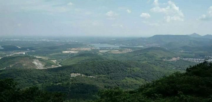 中国“最无赖”景区, 山下买的票, 山顶却不认, 想进还得二次购票