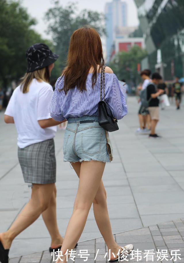  『视而不见』街拍穿搭：隐身不是不想遇见，而是怕你视而不见！