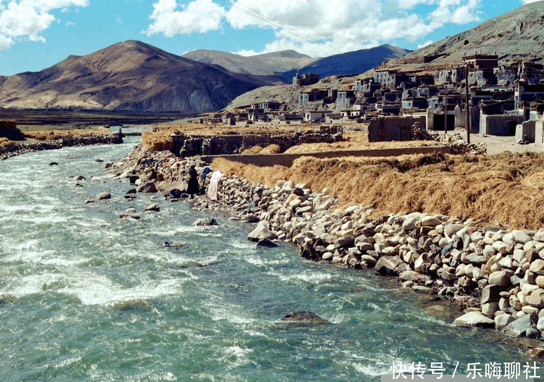 老照片： 西藏1993年, 风格古朴粗犷的传统民居