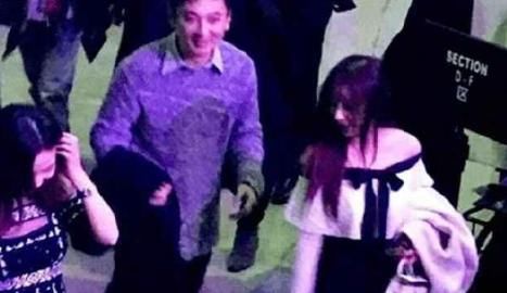 关晓彤夜店狂欢，被抱进“厕所”事件升级，王思聪回应真相大白