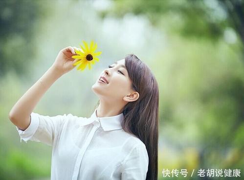  「无关」为何有的女人身上总散发香味？与化妆品无关，多半因为爱吃这几物