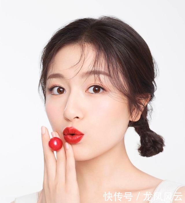  『脸上』脸上都有这4个特征的女生，很受异性喜欢，同时中2个的人很幸运