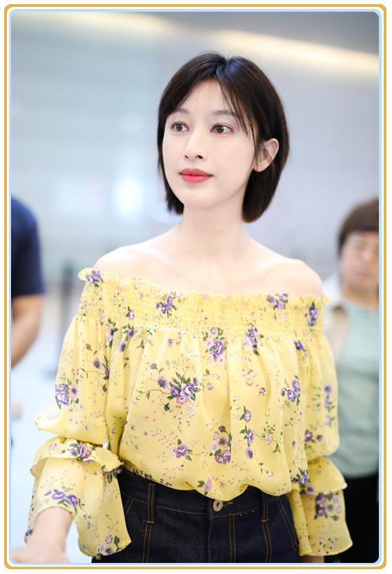 钟丽缇都48岁了，还学张俪穿一字肩装嫩，网友：阿姨能别装了吗？