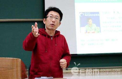 章文性侵事件当事女子是谁最新回应 章文事件受害者＂小精灵在战