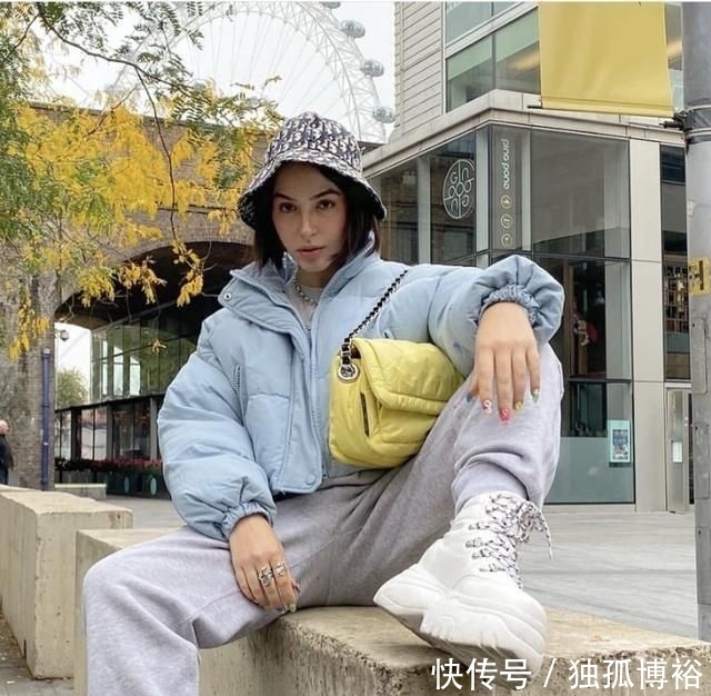  格纹：开工第一天，穿上我的“家居裤”就直接去公司？