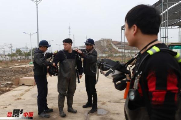 高铁如何“排泄”？ 揭秘15米深井下的“男保姆”