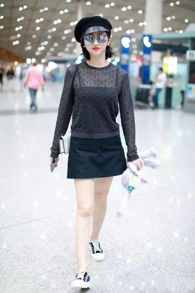 浪费时间！景甜穿双鞋子，需要半个小时，想撞鞋都难！