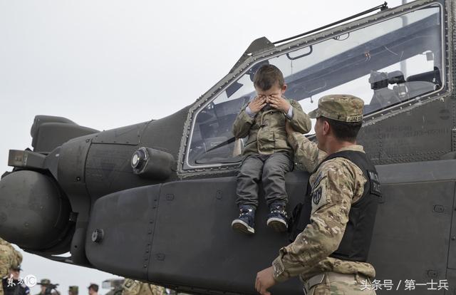 新兵下连就能拿到1万2的工资,美军工资一个月