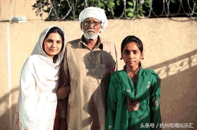 去巴基斯坦旅游，为何导游经常会告诫游客：不要随便去握姑娘的手