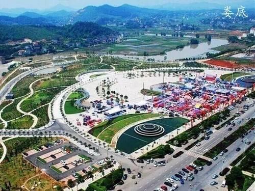  惹争议@湖北这条新高铁惹争议，到底该不该过益阳、娄底？你觉得