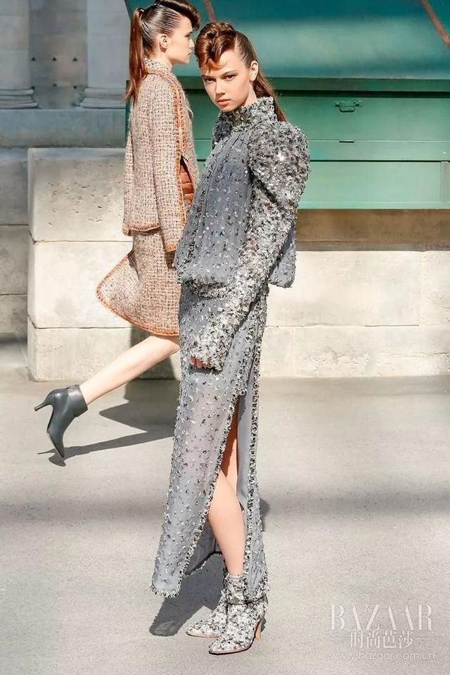 塞纳河倒映的Chanel高定，流淌的是左岸的旧时光