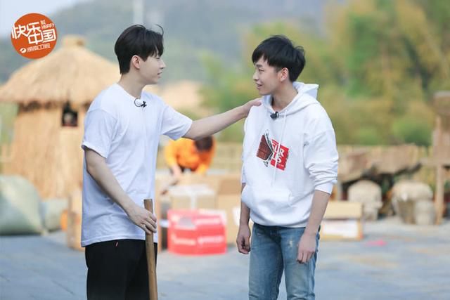 刘宪华粉丝撕黄磊,学学张艺兴粉丝,不要让你偶