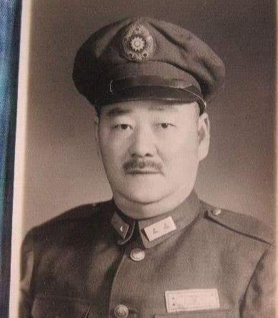 一九三二年，一位叛徒告密，致使十一名省级干部牺牲，此人是谁?