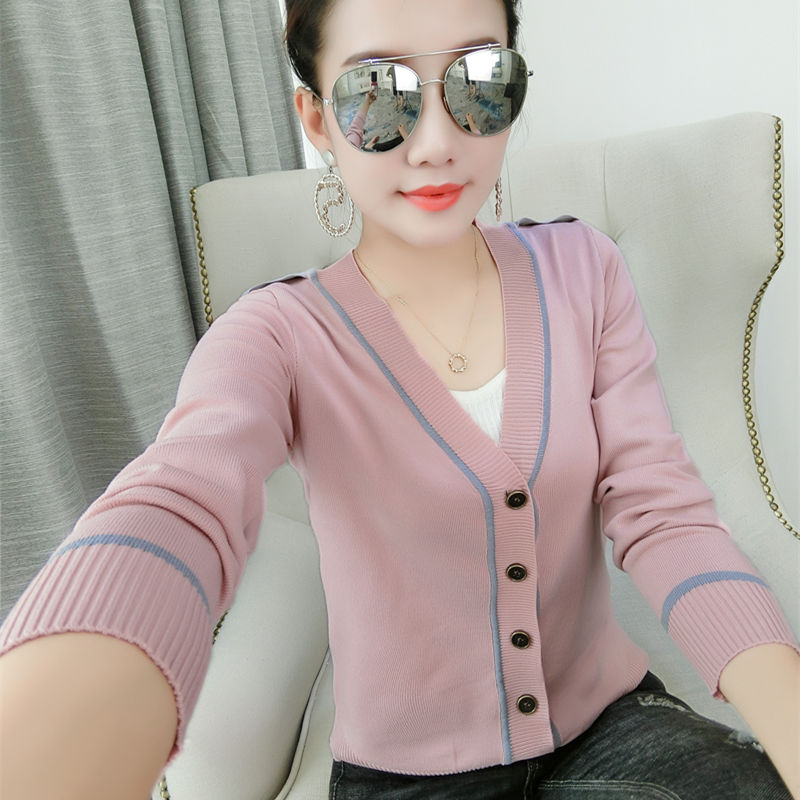 闺蜜真心太会搭配了，小开衫+连衣裙，修身又显年轻，优雅又大气