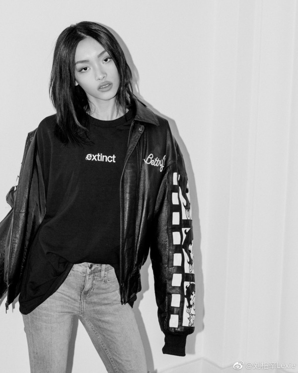 同时撞脸倪妮蕾哈娜是什么感受？