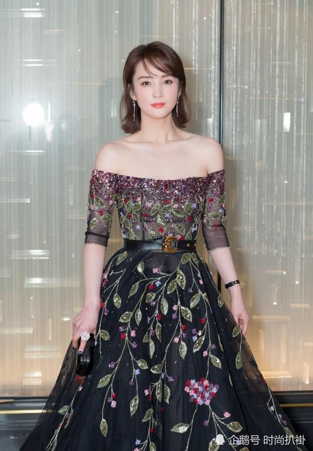 43岁的蒋勤勤越发性感了！身怀二胎的她知性美简直要溢出屏幕！