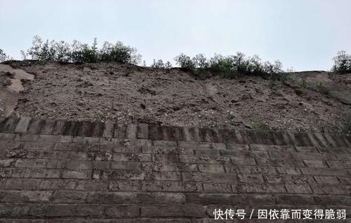 中国这段土墙600年无人敢拆，政府每年拨款1000万维护，为啥？