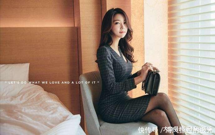 \＂i4\＂: \＂http://p0.qhimg.com/t01863c152d99e86db3.jpg?size=517x318\＂格子裙职业装, 穿的很正经小秘书照样可以迷倒你