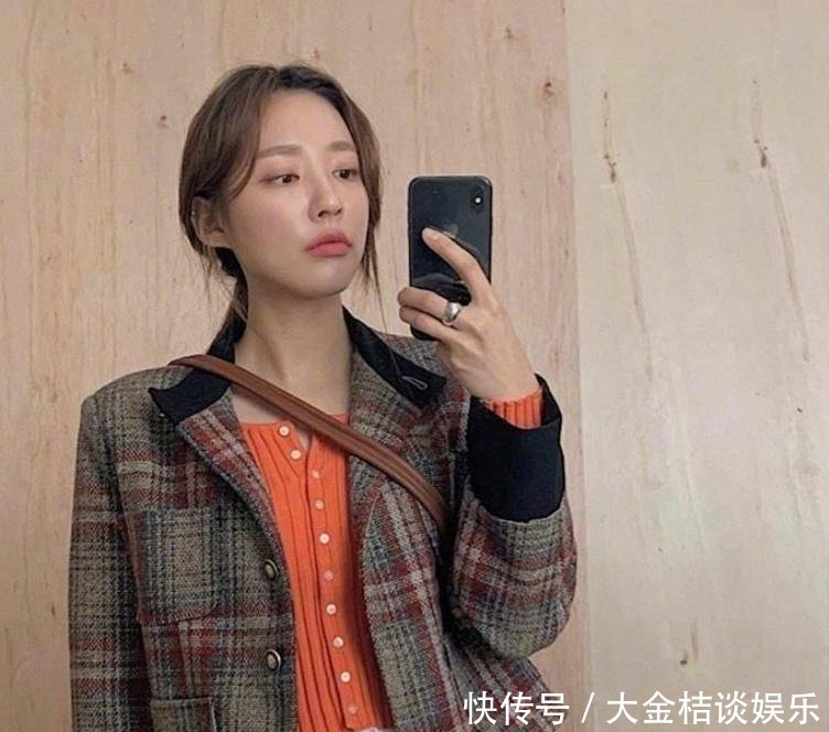 舒适@韩国欧尼简约舒适的日常搭配,气质优雅又显瘦,出门约会超吸睛