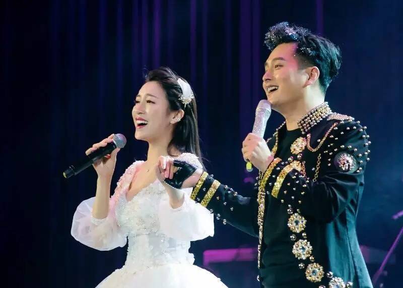 「懂事」云飞成名后却抛弃妻子,前妻独自带女儿生活,女儿乖巧又懂事!