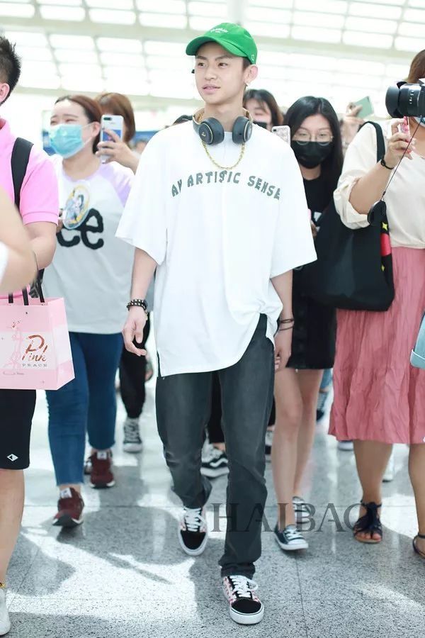 刘诗诗击破离婚传闻!周迅窦靖童这是什么情况?【海报街拍】